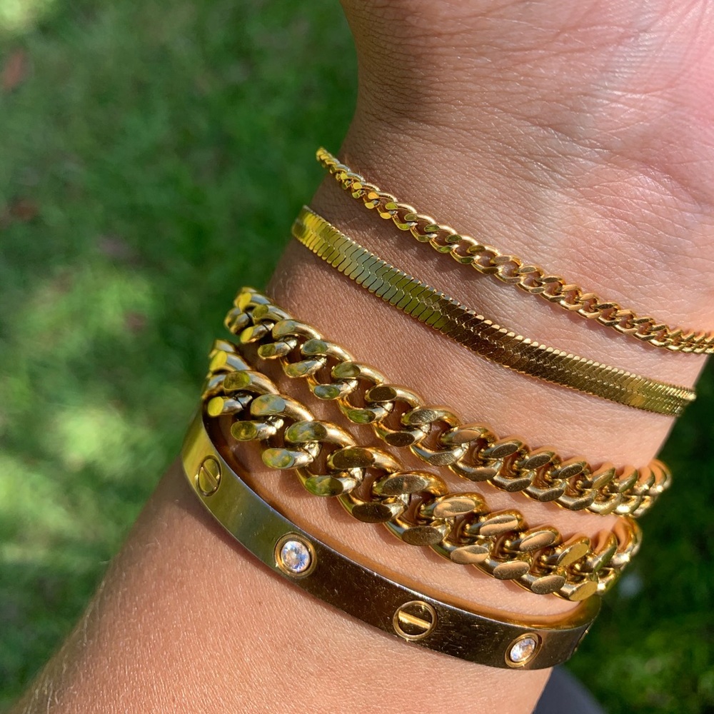 *SOLD*Cuban link chain Bracelet (Large) - Picture 3 of 3